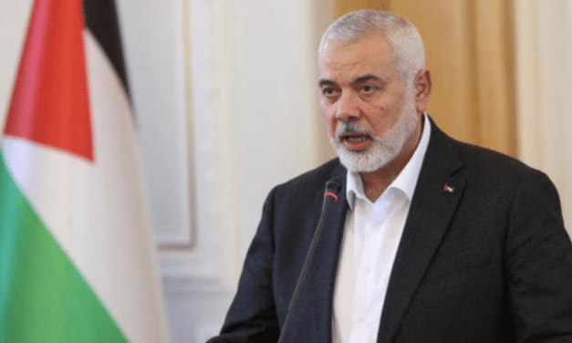 Fatah: Hamas Kills Aid Workers and Steals Food for Itself